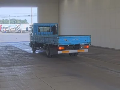 Nissan TRUCK
