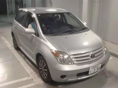 Toyota IST