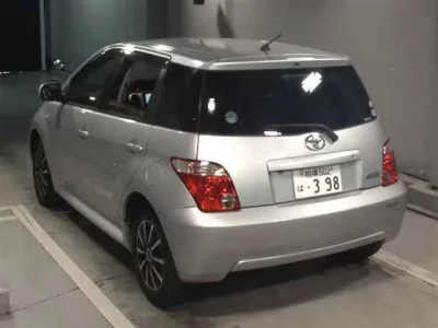 Toyota IST