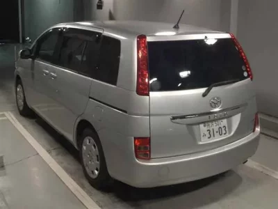 Toyota ISIS
