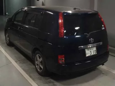 Toyota ISIS