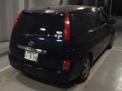 Toyota ISIS