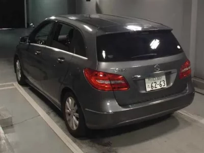 Mercedes-Benz B CLASS