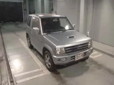 Mitsubishi PAJERO MINI