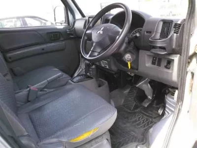 Mitsubishi MINICAB VAN