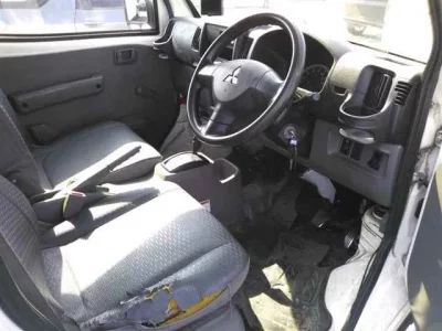 Mitsubishi MINICAB VAN