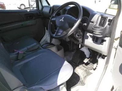Mitsubishi MINICAB VAN