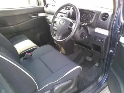 Toyota PIXIS SPACE