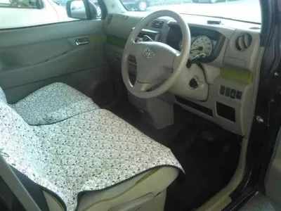 Toyota PIXIS SPACE