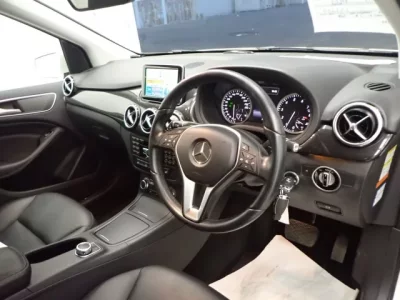 Mercedes-Benz B CLASS