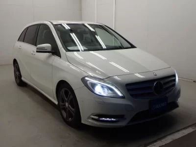 Mercedes-Benz B CLASS
