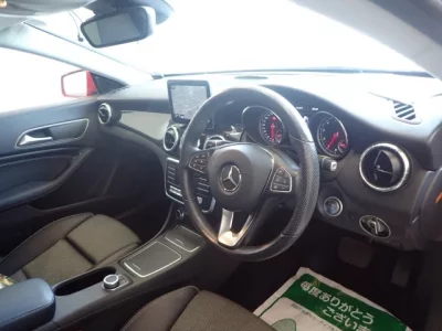 Mercedes-Benz CLA CLASS