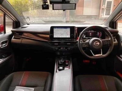 Nissan AURA