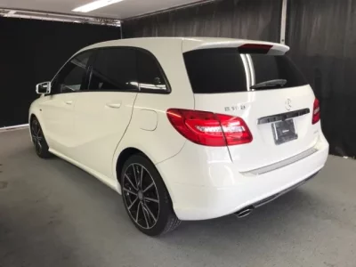 Mercedes-Benz B CLASS