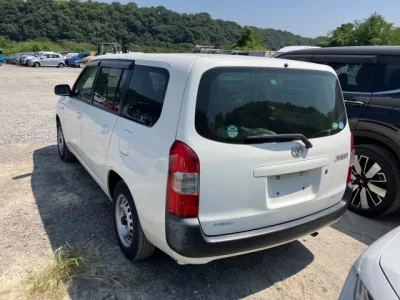 Toyota SUCCEED
