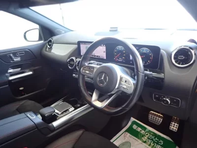Mercedes-Benz B CLASS