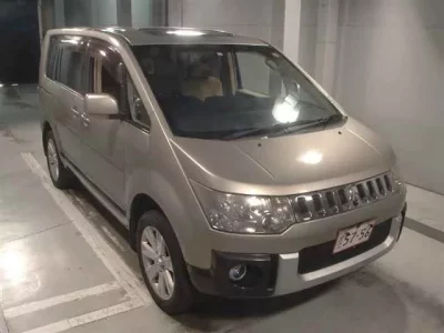 Mitsubishi DELICA D5