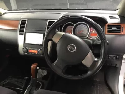 Nissan TIIDA LATIO