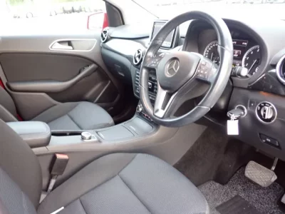 Mercedes-Benz B CLASS