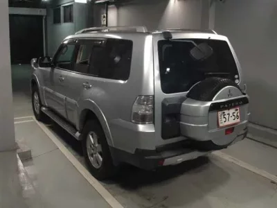 Mitsubishi PAJERO