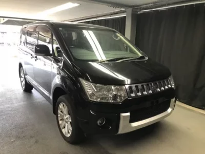 Mitsubishi DELICA D5