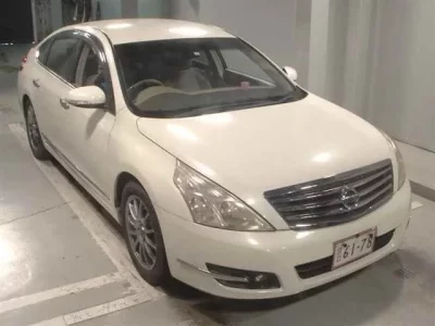 Nissan TEANA