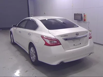 Nissan TEANA