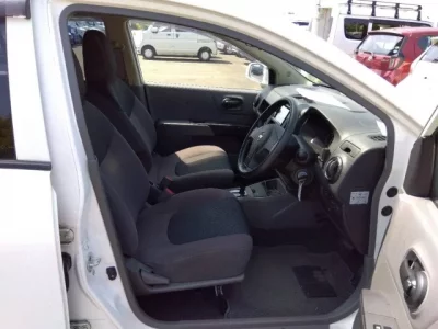Nissan AD