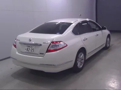 Nissan TEANA