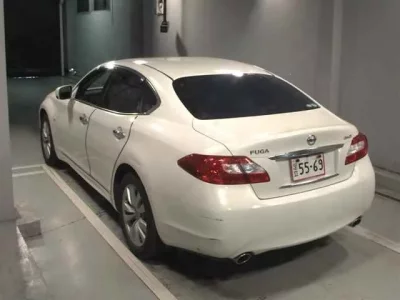 Nissan FUGA
