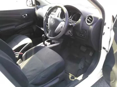 Nissan TIIDA LATIO
