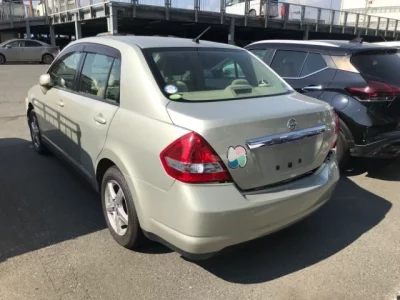 Nissan TIIDA LATIO