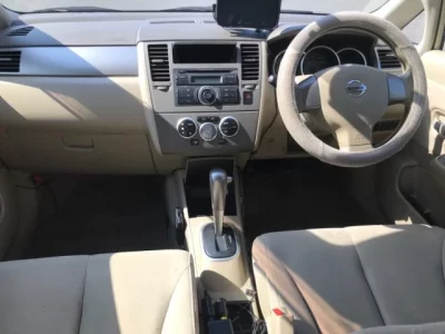 Nissan TIIDA LATIO