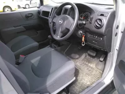 Nissan AD