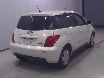 Toyota IST