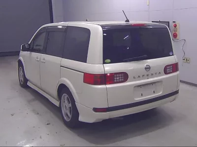 Nissan LAFESTA