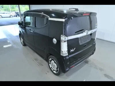 Honda N BOX SLASH