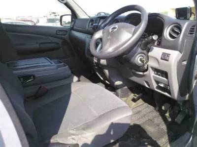 Nissan CARAVAN VAN