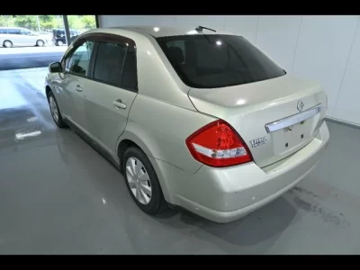 Nissan TIIDA LATIO