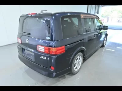 Nissan LAFESTA