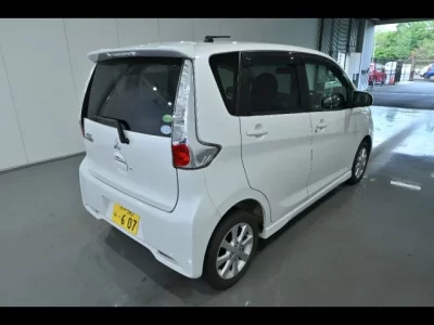 Mitsubishi EK CUSTOM