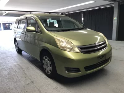 Toyota ISIS