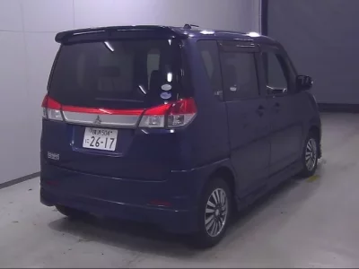 Mitsubishi DELICA D2