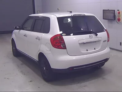 Mazda VERISA