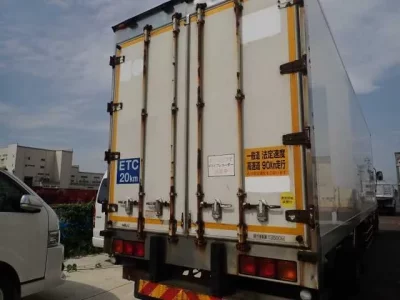 Isuzu GIGA