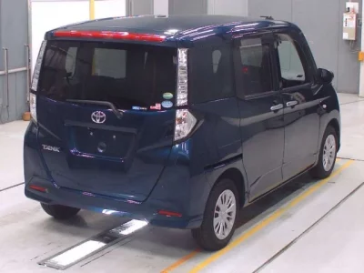 Toyota TANK