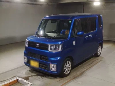 Toyota PIXIS MEGA