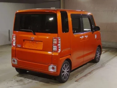 Toyota PIXIS MEGA
