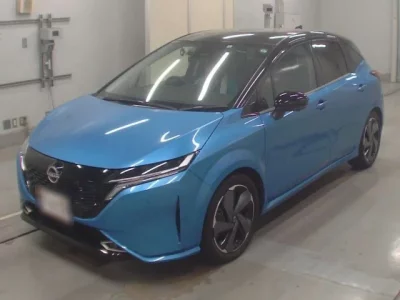Nissan AURA