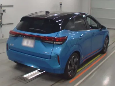 Nissan AURA